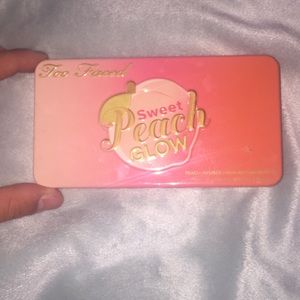 too faced sweet peach glow pallet